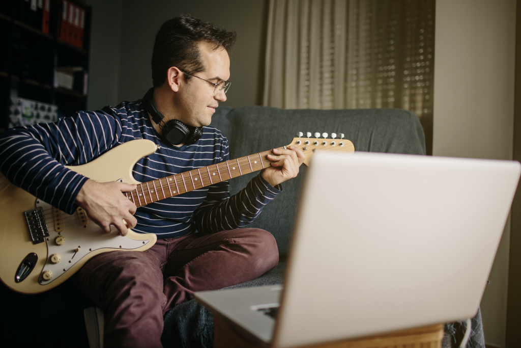 Guitar Lessons in Center Line