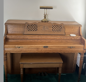 free piano Grosse Pointe Woods